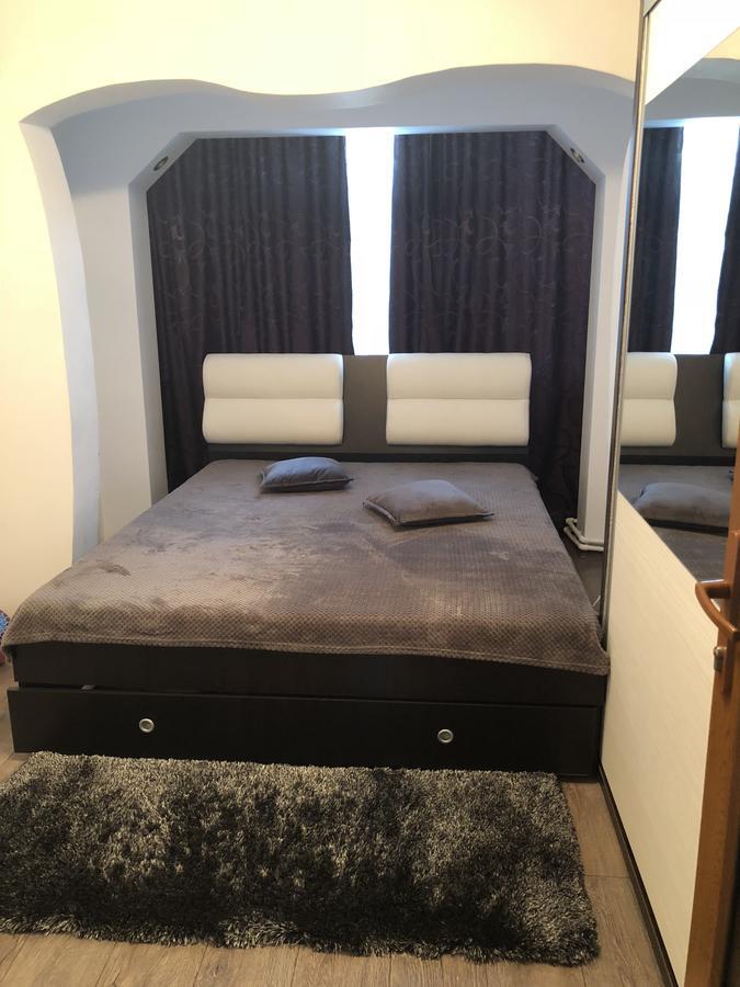 Отель Apartament Isabela Нэводари Экстерьер фото
