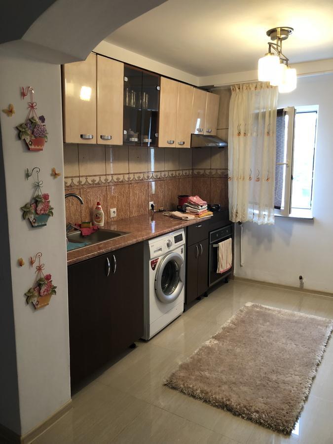 Отель Apartament Isabela Нэводари Экстерьер фото