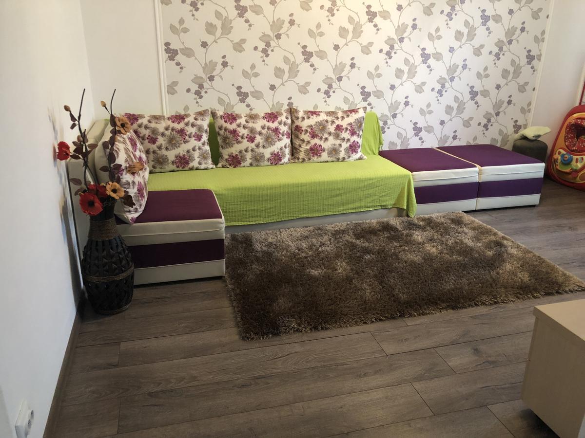 Отель Apartament Isabela Нэводари Экстерьер фото
